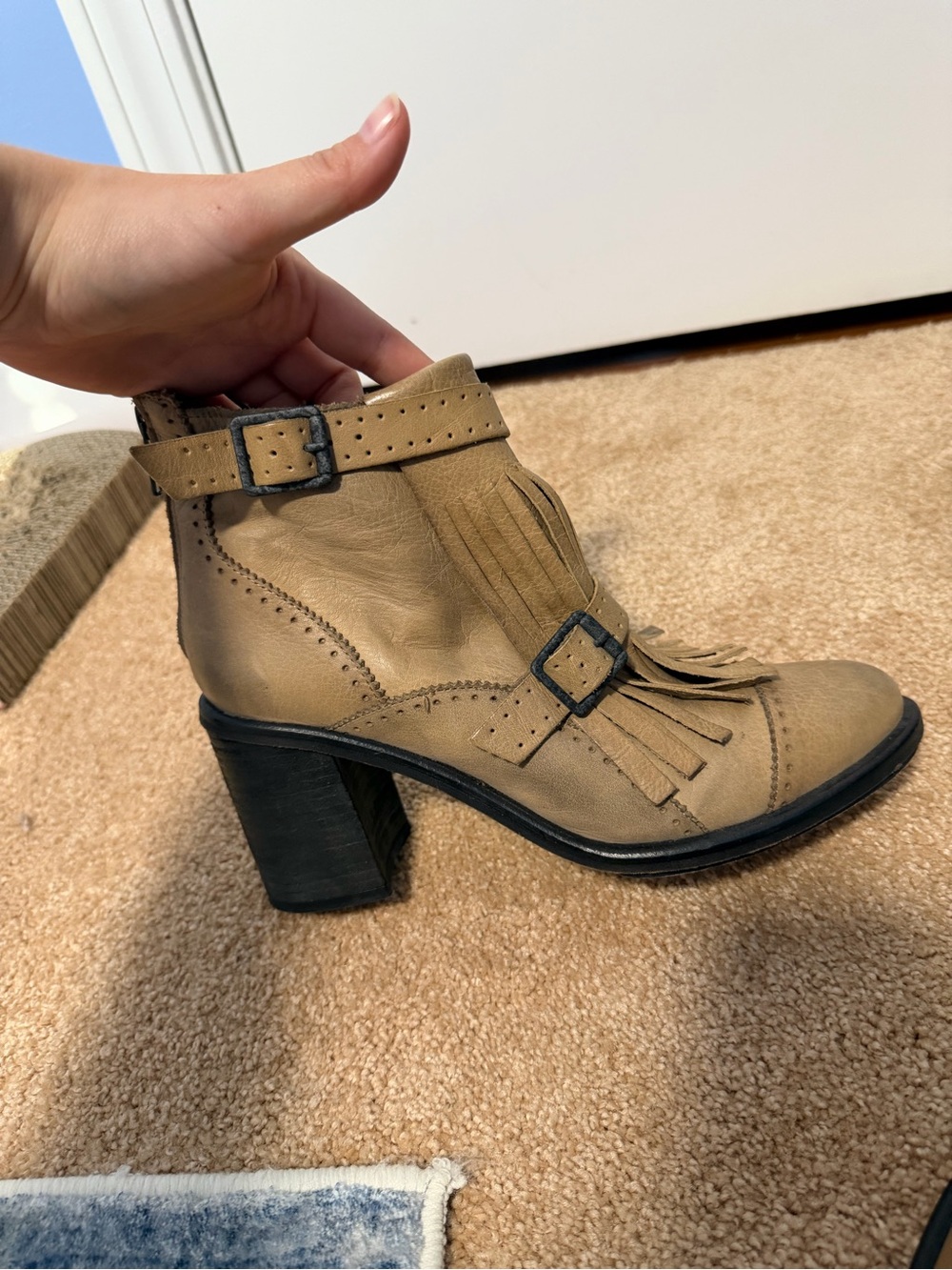 Free People Circle Back Distressed Leather Kiltie Fringe Boot, size EU 38 - Picture 4 of 7